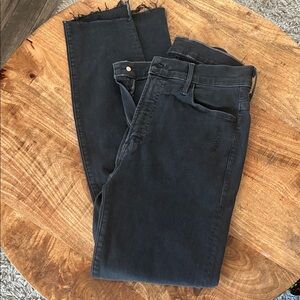 MOTHER Ankle Cropped Jeans in Charcoal Black